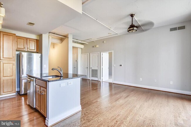 Foto del edificio - 4480 Market Commons Dr