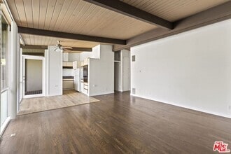 Building Photo - 3330 S Sepulveda Blvd