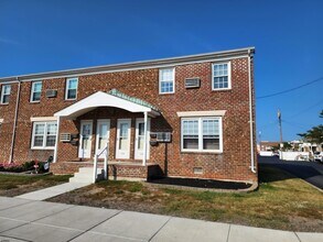 Building Photo - 15 36th St