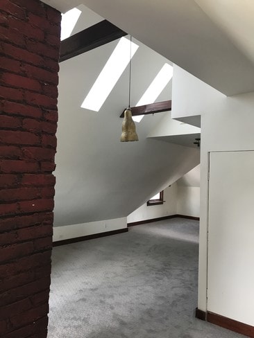 Building Photo - 2471 S Howell Ave