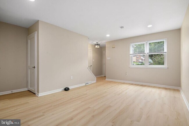 Building Photo - 311 Deano Way
