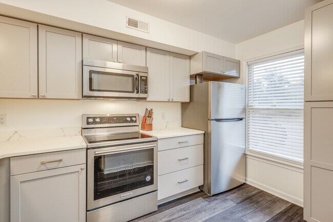 Foto del edificio - 9616 Mason Creek Rd