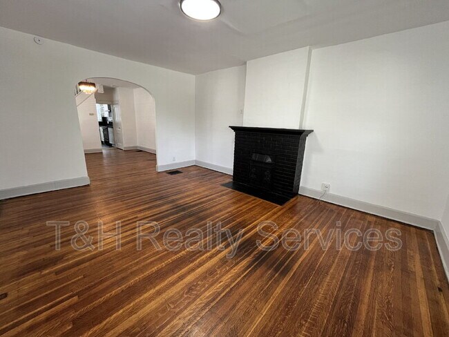 Foto del edificio - 2935 Ruckle St