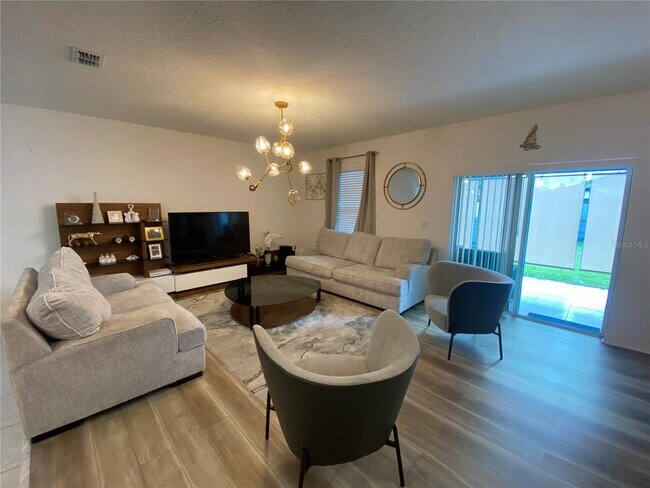 Foto del edificio - 125 Villavista Ct
