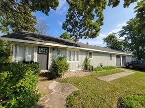 Building Photo - 1272 Lee St