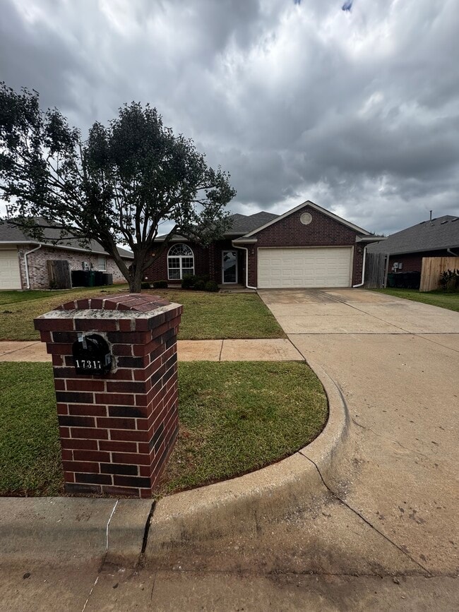 Photo - 17317 Bronze Ln House