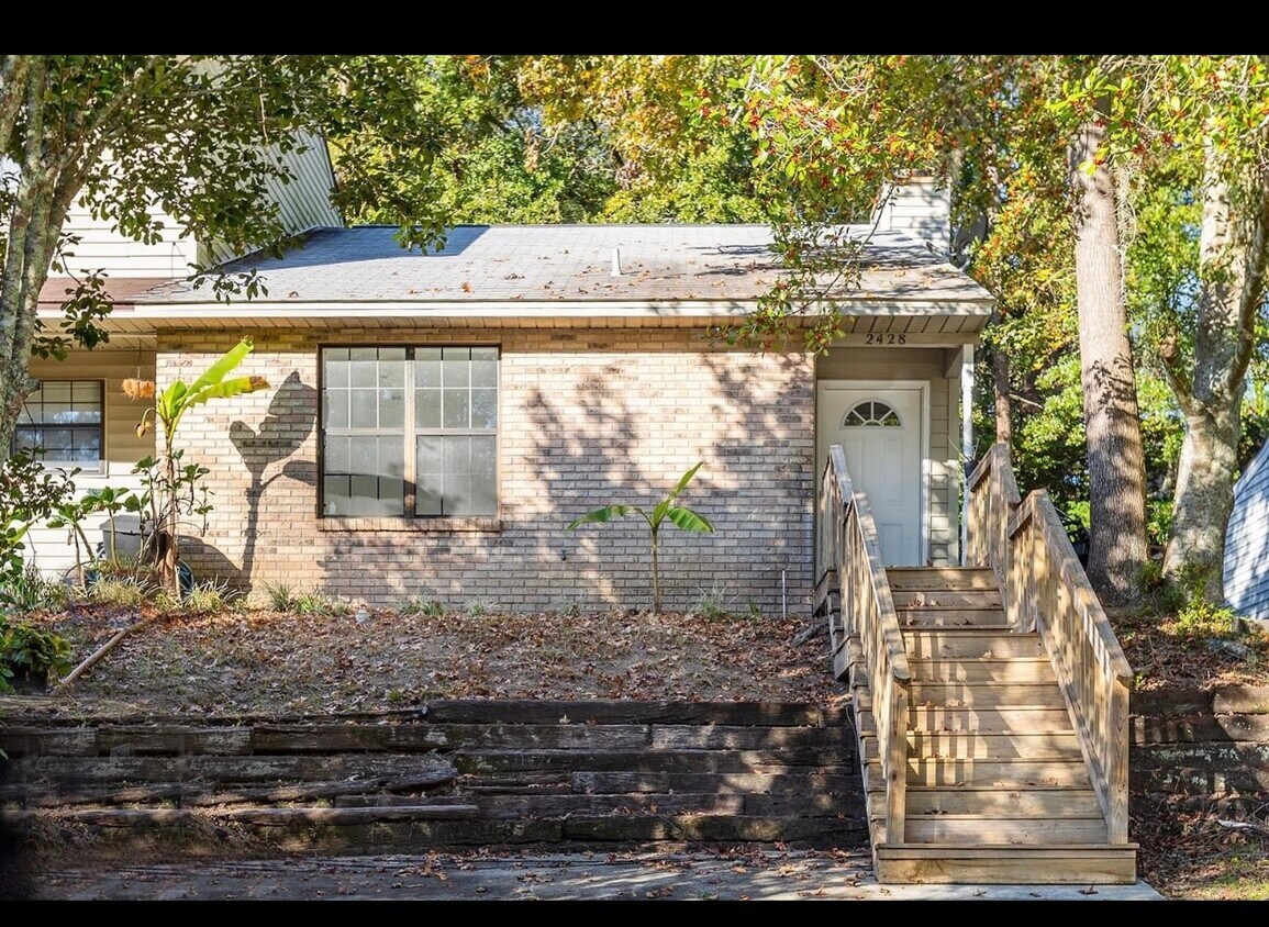 Foto principal - 2428 Talco Hills Dr
