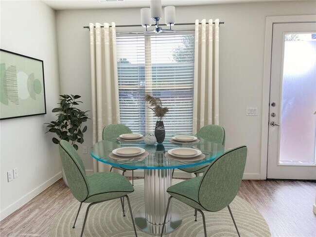 Foto del edificio - 7805 Cooper Ln