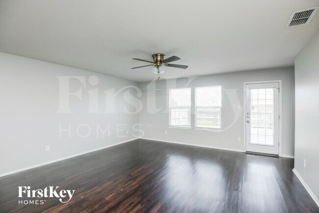 Building Photo - 8932 Puerto Vista Dr