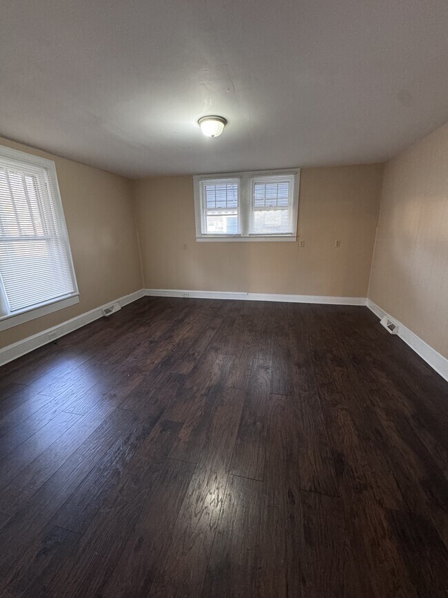 Foto del edificio - 420 Jackson Park Rd