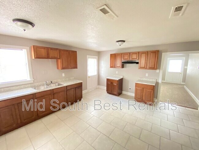 Building Photo - 3141 Benjestown Rd