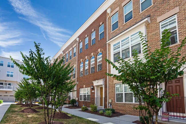 Building Photo - 4785 Cherokee St