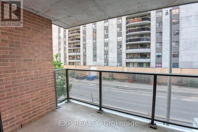 Building Photo - 475-475 Laurier Ave W