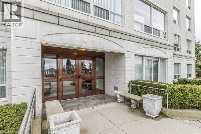 Building Photo - 405 Erb St. W