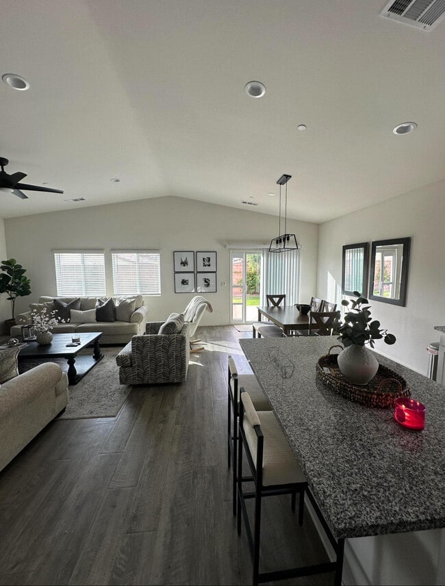 Foto del edificio - 44205 Le Seine Ln