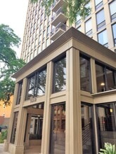 Building Photo - 1660 N La Salle Dr