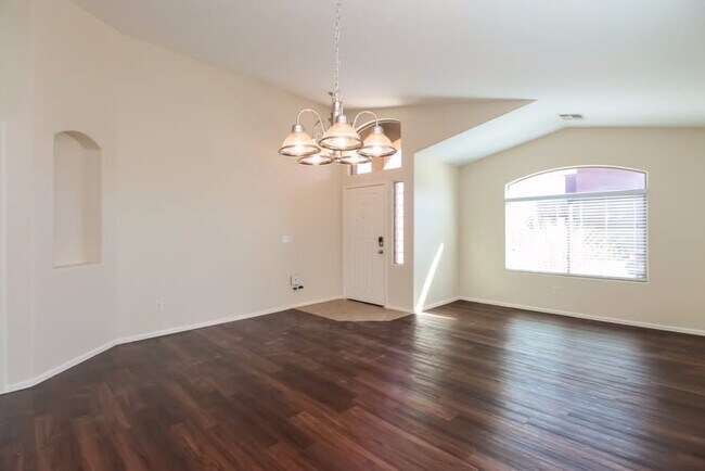 Building Photo - 33256 N Sandstone Dr