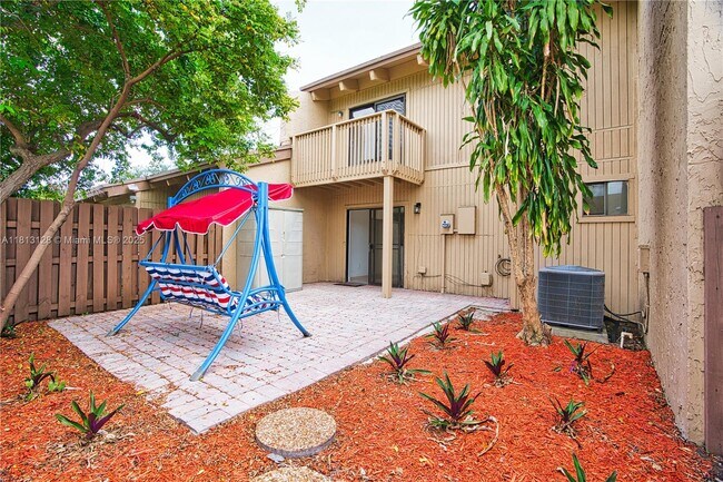 Foto del edificio - 8015 SW 21st Ct