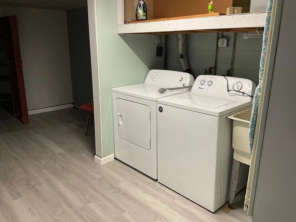 Foto principal - 545 Coal St