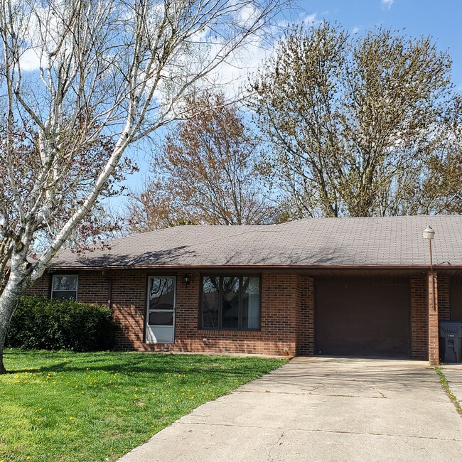 Like a house but less rent - 118 Darin Ct