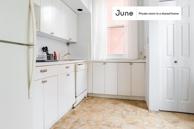 Building Photo - Room in Shared 4 bed/1 bath home in Chelsea