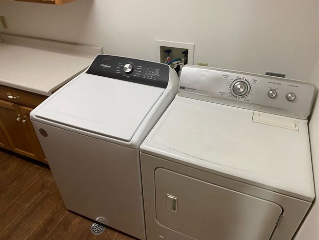 Foto del edificio - 106 5th Ave S