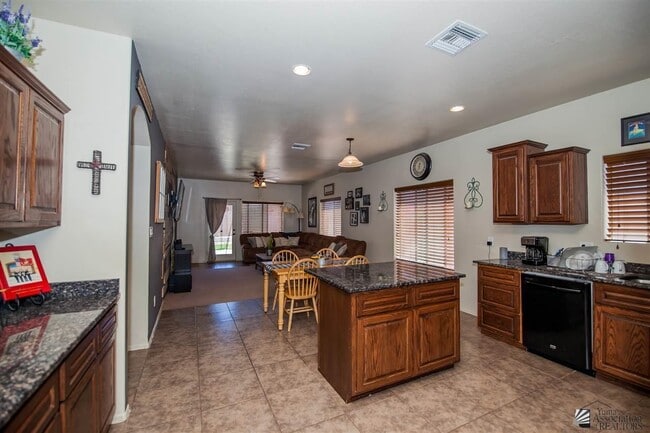 Building Photo - 4533 S Agave Ave