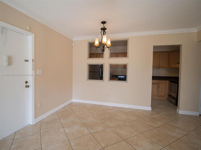 Building Photo - 13901 SW 90th Ave