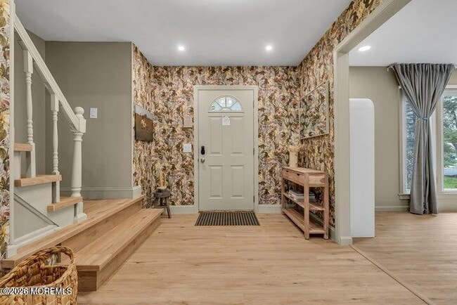 Building Photo - 19 Fieldstone Ln
