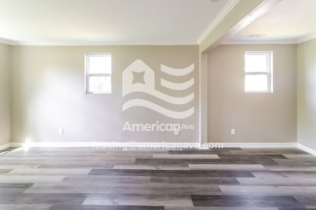 Foto del edificio - 8107 Janis St