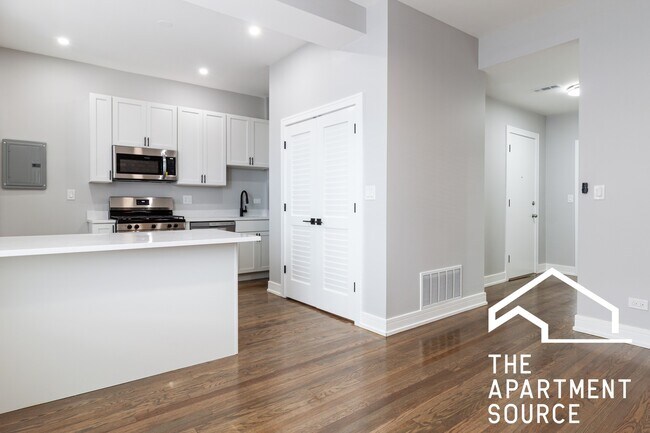 Foto del edificio - 3840 N Wilton Ave