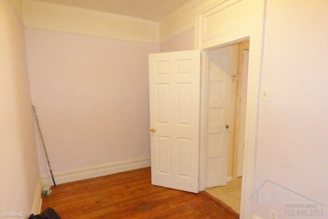 Building Photo - 253 20th St