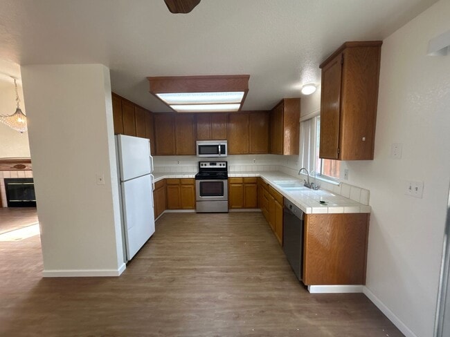 Building Photo - 1589 Joett Dr