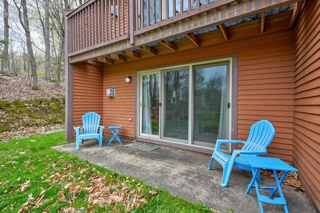 Building Photo - F37 Nordic Village Ln