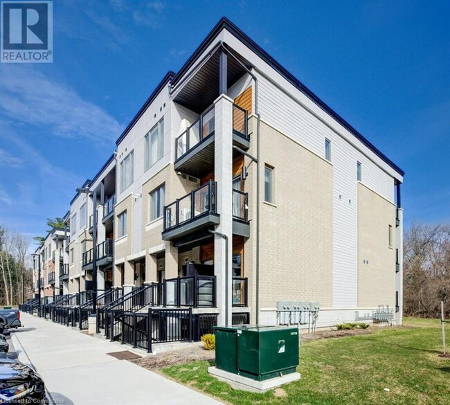 Building Photo - 25 Isherwood Ave