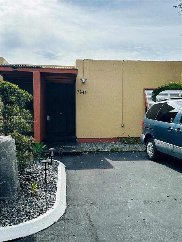 Building Photo - 7244 Bedlington Rd