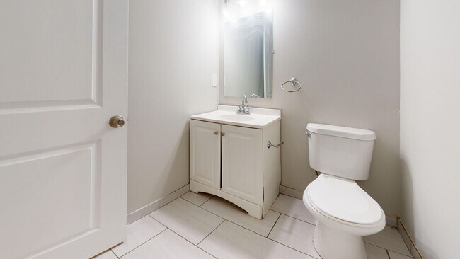 Building Photo - 1229 W Venango St