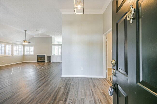 Foto del edificio - 5507 Village Springs Dr