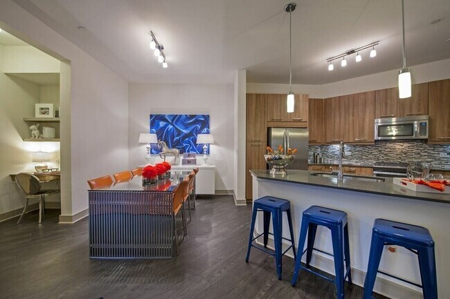 Foto del edificio - 2111 Westheimer Rd