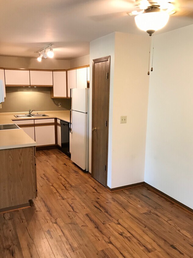 Kitchen - 805 W Allman St