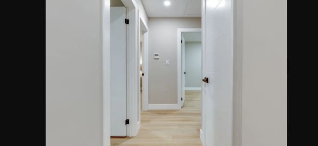 Building Photo - 77 Claymore Cres