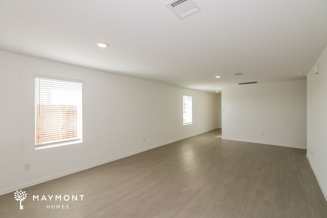 Building Photo - 3004 Majestic Sunrise Dr