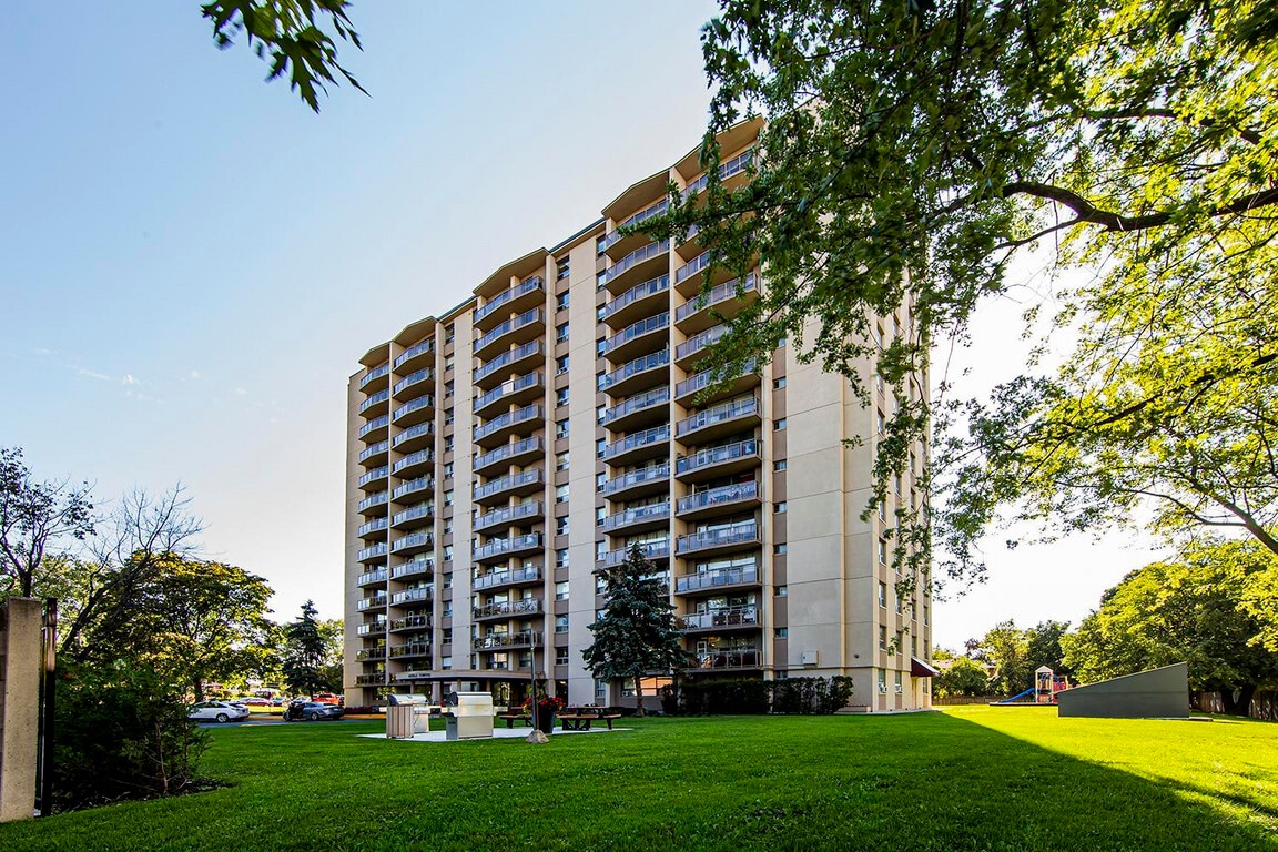 Primary Photo - 225 Van Horne Apartments