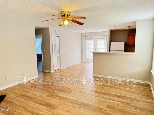 Foto del edificio - 4832 Silverdene St