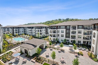 Building Photo - Velo Riverside
