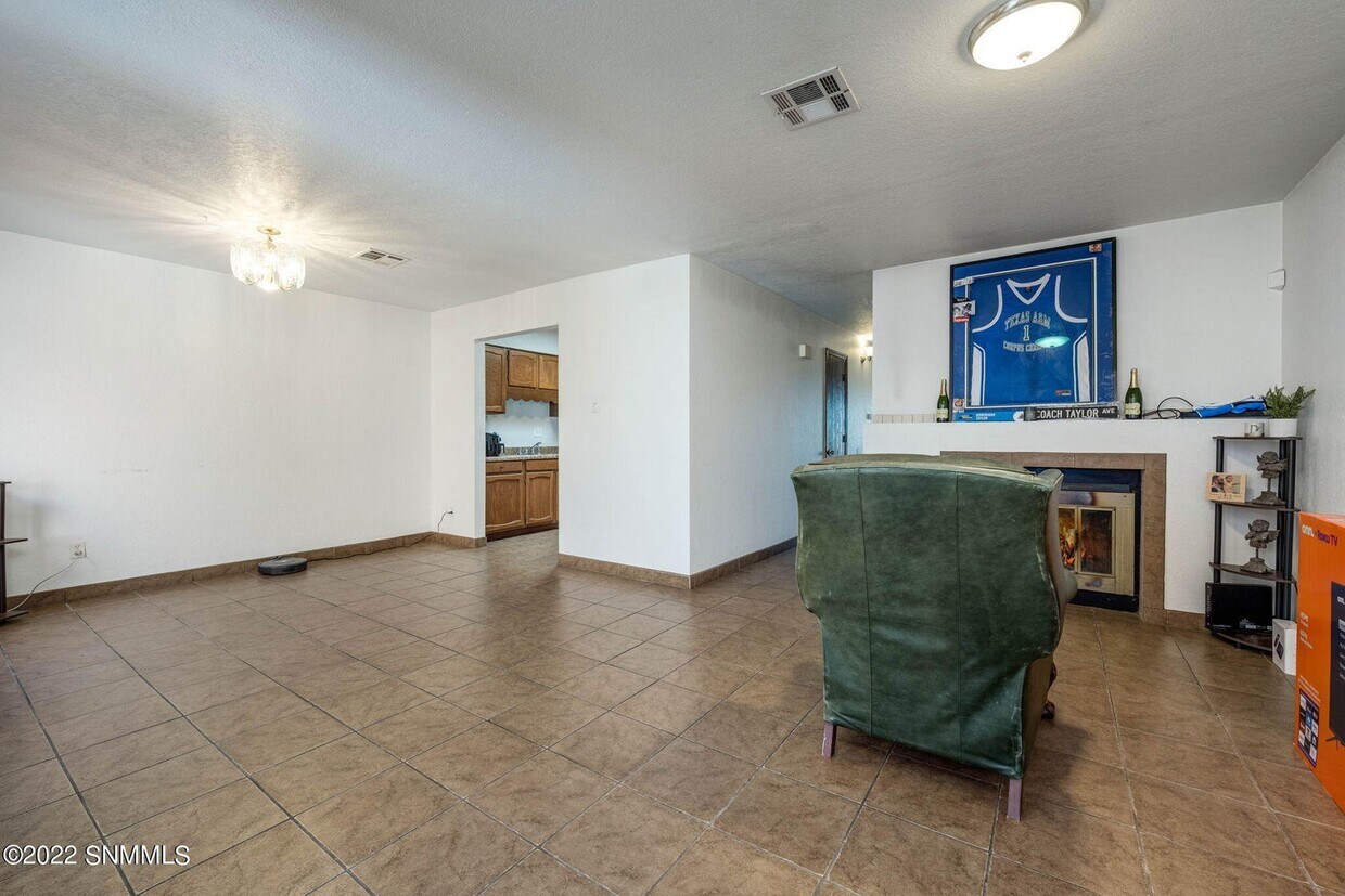 Building Photo - 1278 S Triviz Dr