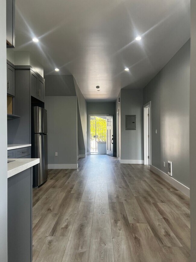 Foto del edificio - 659-661-661 2nd Ave