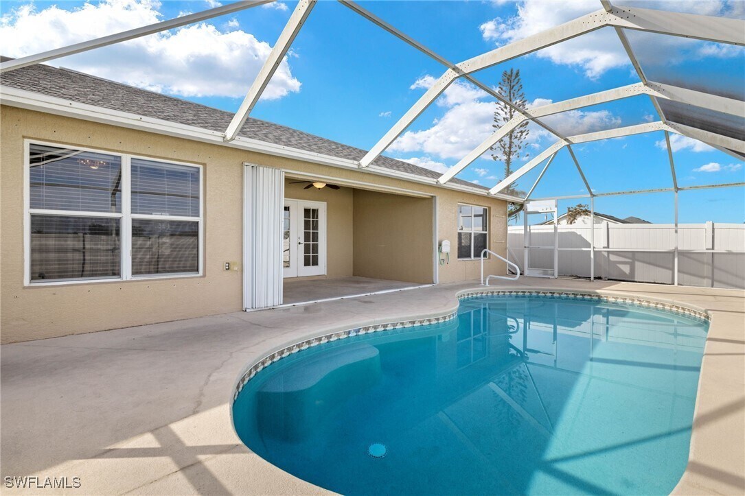 Foto principal - 1105 NE 5th Ave