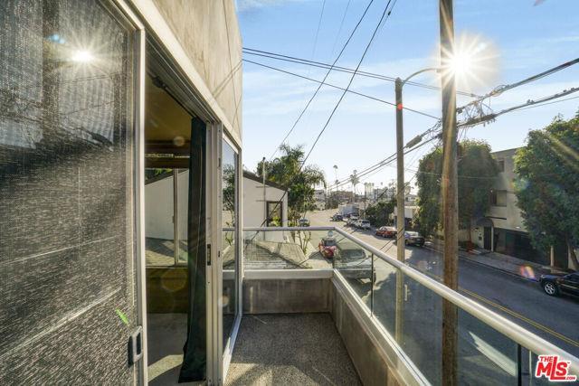 Building Photo - 364 Pershing Dr