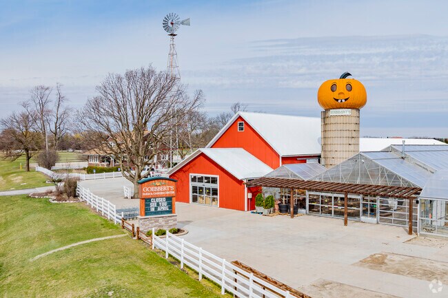 Goebbert’s Farm in South Barrington offers a country store and seasonal goods.